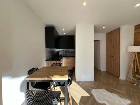 Studio spacieux rénové proche pistes avec balcon, WiFi inclus, pour 4 personnes à Pra Loup - Photo 10