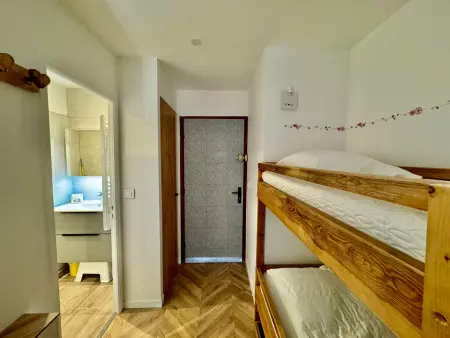 Studio spacieux rénové proche pistes avec balcon, WiFi inclus, pour 4 personnes à Pra Loup - Photo 12