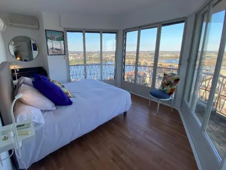 Appartement lumineux à Moulins avec terrasse et proche centre - Photo 2