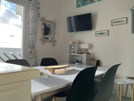 Appartement 2 pièces avec balcon, vue mer et parking à Saint-Pierre-d'Oléron, wifi inclus - Photo 2