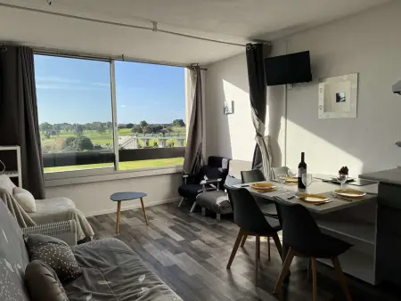 Studio pour 4 - Piscine, Parking, Lave-linge, Proche commerces - Photo 1