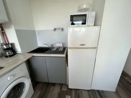 Studio pour 4 - Piscine, Parking, Lave-linge, Proche commerces - Photo 7