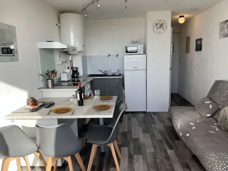 Studio pour 4 - Piscine, Parking, Lave-linge, Proche commerces - Photo 8