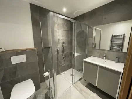 Appartement 5 pièces au pied des pistes, 8 pers, avec parking et WiFi - Photo 4