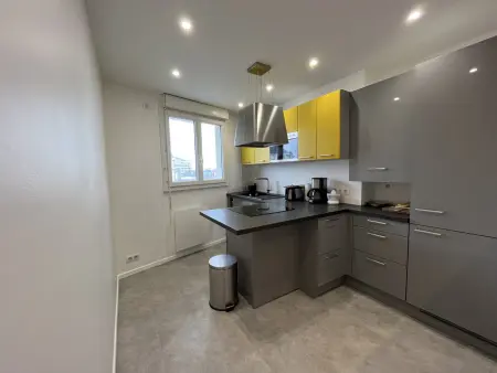 Appartement Moderne Centre-Ville, Proche Plage, 5 Couchages, Parking Privé - Photo 14