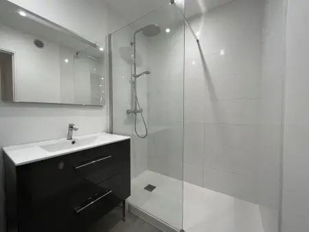 Appartement Moderne Centre-Ville, Proche Plage, 5 Couchages, Parking Privé - Photo 19