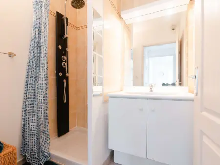 Charmant T2 en rez-de-jardin avec piscine, garage et WIFI à Narbonne-Plage - Photo 4