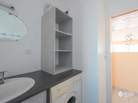 Appartement plage et commerces, balcon, tout confort - Photo 10