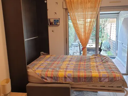 Studio avec jardinet, parking privatif, animaux acceptés - 2 étoiles - Photo 3