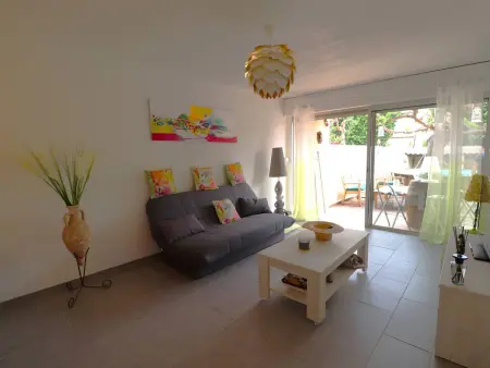 Beau 3 pièces climatisé, piscine privée, parking au Grau-du-Roi - Photo 3