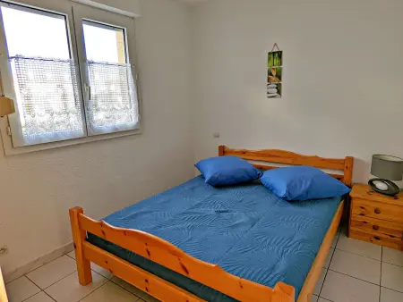 Appartement avec piscine et parking, proche des commerces - Photo 3