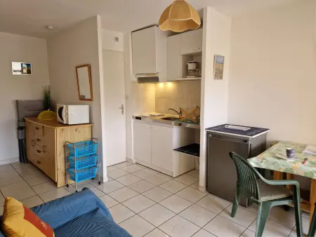 Appartement avec piscine et parking, proche des commerces - Photo 5