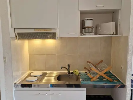 Appartement avec piscine et parking, proche des commerces - Photo 6