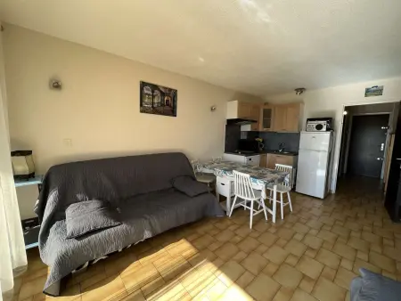Studio cabine avec piscine, parking, climatisation et animaux admis - Photo 3
