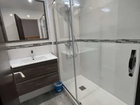Studio cabine avec piscine, parking, climatisation et animaux admis - Photo 10
