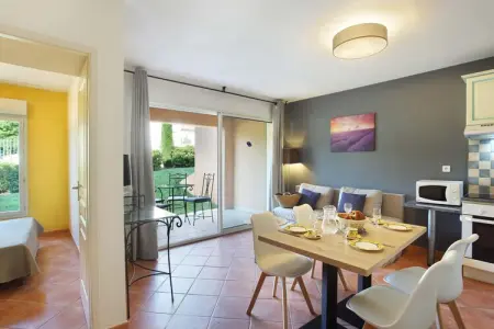 Résidence La Licorne de Haute-Provence 3, Appartement à Gréoux-Les-Bains près des lacs - Photo 1