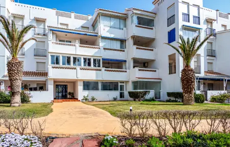 Cozy Apartement in Almerimar, Appartement 5 personnes à Almerimar - Photo 2