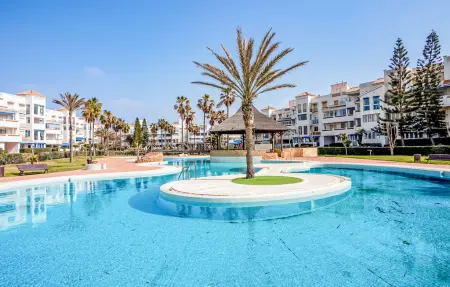 Cozy Apartement in Almerimar, Appartement 5 personnes à Almerimar - Photo 7