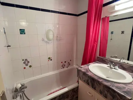 T2 avec terrasse, parking privé, proche plage, Appartement 4 personnes à Valras Plage - Photo 9
