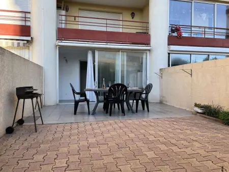 T2 à Valras-Plage avec Terrasse, Parking Privé, 4 Pers., Proche Plage et Commerces - Photo 2