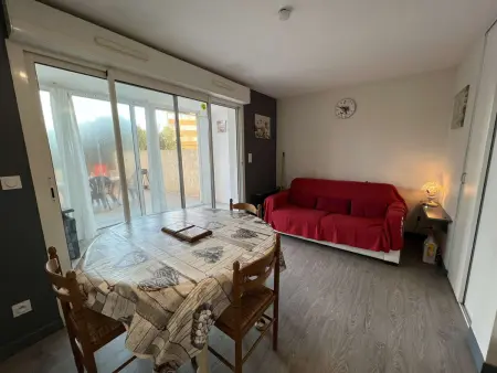 T2 à Valras-Plage avec Terrasse, Parking Privé, 4 Pers., Proche Plage et Commerces - Photo 4