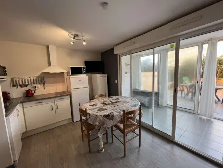 T2 à Valras-Plage avec Terrasse, Parking Privé, 4 Pers., Proche Plage et Commerces - Photo 6