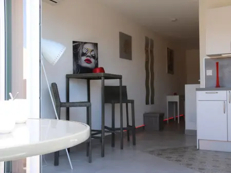 Studio climatisé pour 2 avec piscine, terrasse et parking à Agde - Photo 3