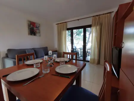 Bel Appartement avec Terrasse, 2 Chambres, Wifi Gratuit, Proche Plage et Centre - Confort Assuré ! - Photo 3
