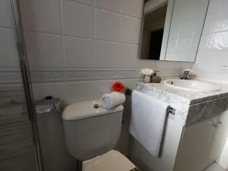 Bel Appartement avec Terrasse, 2 Chambres, Wifi Gratuit, Proche Plage et Centre - Confort Assuré ! - Photo 14