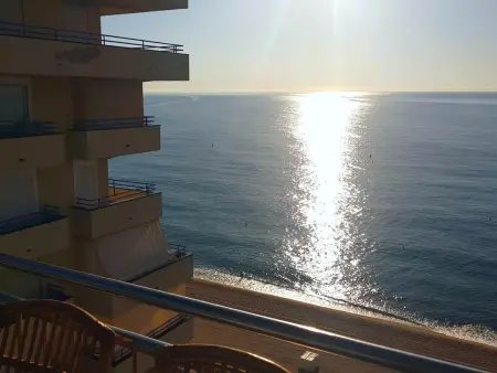 Appartement Front de Mer avec Terrasse et Parking à Platja d'Aro - Photo 4