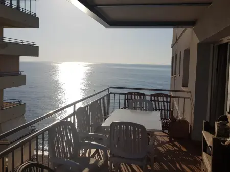 Appartement Front de Mer avec Terrasse et Parking à Platja d'Aro - Photo 6