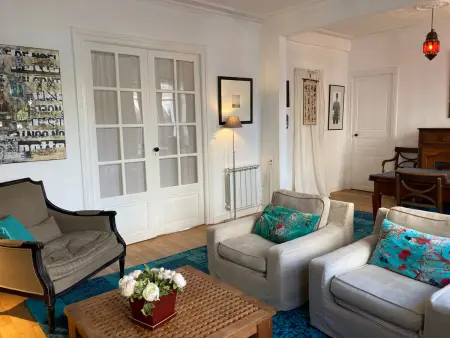 Appartement élégant au coeur de Le Palais avec WiFi - Photo 3