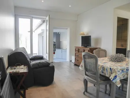 Appartement central à Le Palais avec cour ensoleillée, animaux acceptés - Photo 1