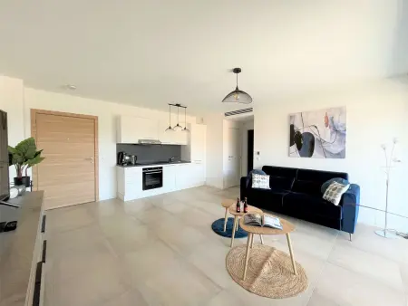 Appartement lumineux avec terrasse, à 650m de la plage d'Agosta, parking inclus - Photo 1