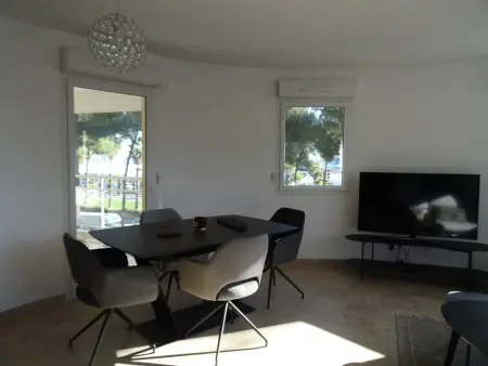 Appartement spacieux à Hyères avec piscine, climatisation et Wi-Fi - Photo 3