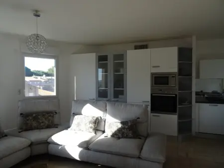 Appartement spacieux à Hyères avec piscine, climatisation et Wi-Fi - Photo 4