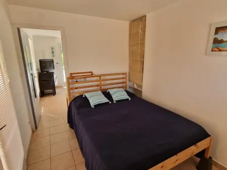 Appartement Hyères : 2 pièces, jardin privé, proche plage et port, WIFI, parking - Photo 4