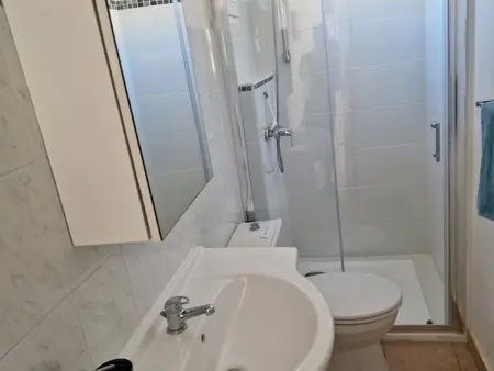 Appartement Hyères : 2 pièces, jardin privé, proche plage et port, WIFI, parking - Photo 5