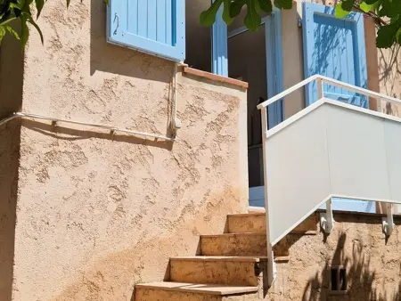 Appartement Hyères : 2 pièces, jardin privé, proche plage et port, WIFI, parking - Photo 7