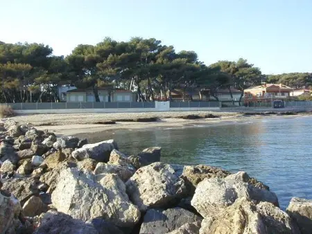 Appartement Hyères : 2 pièces, jardin privé, proche plage et port, WIFI, parking - Photo 8