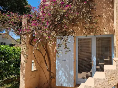 Appartement Hyères : 2 pièces, jardin privé, proche plage et port, WIFI, parking - Photo 10