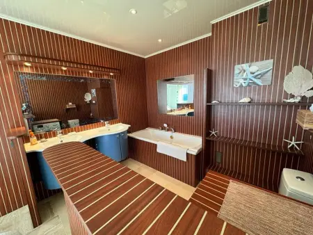Grand appartement climatisé avec terrasses, vue mer, parking et WIFI - Photo 11