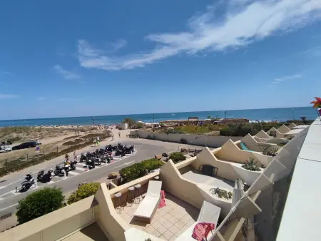 Studio rénové climatisé, 2/4 pers, terrasse, parking, Cap d'Agde - Photo 2