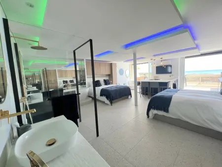 Studio rénové climatisé, 2/4 pers, terrasse, parking, Cap d'Agde - Photo 5