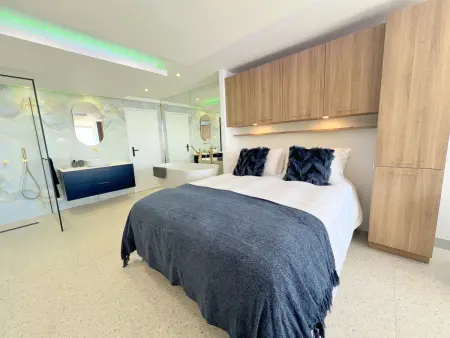 Studio rénové climatisé, 2/4 pers, terrasse, parking, Cap d'Agde - Photo 6