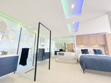 Studio rénové climatisé, 2/4 pers, terrasse, parking, Cap d'Agde - Photo 8