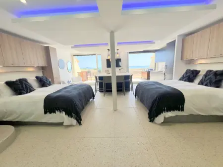Studio rénové climatisé, 2/4 pers, terrasse, parking, Cap d'Agde - Photo 10