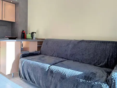 Studio cabine 4 pers avec terrasse, clim et parking au Lavandou - Photo 5
