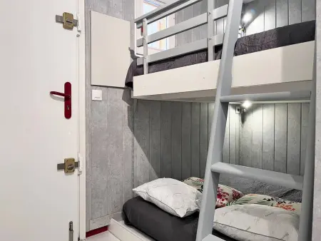 Studio cabine 4 pers avec terrasse, clim et parking au Lavandou - Photo 9