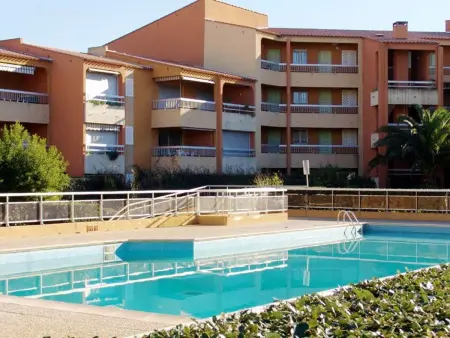 Studio cabine 4 pers avec terrasse, clim et parking au Lavandou - Photo 10
